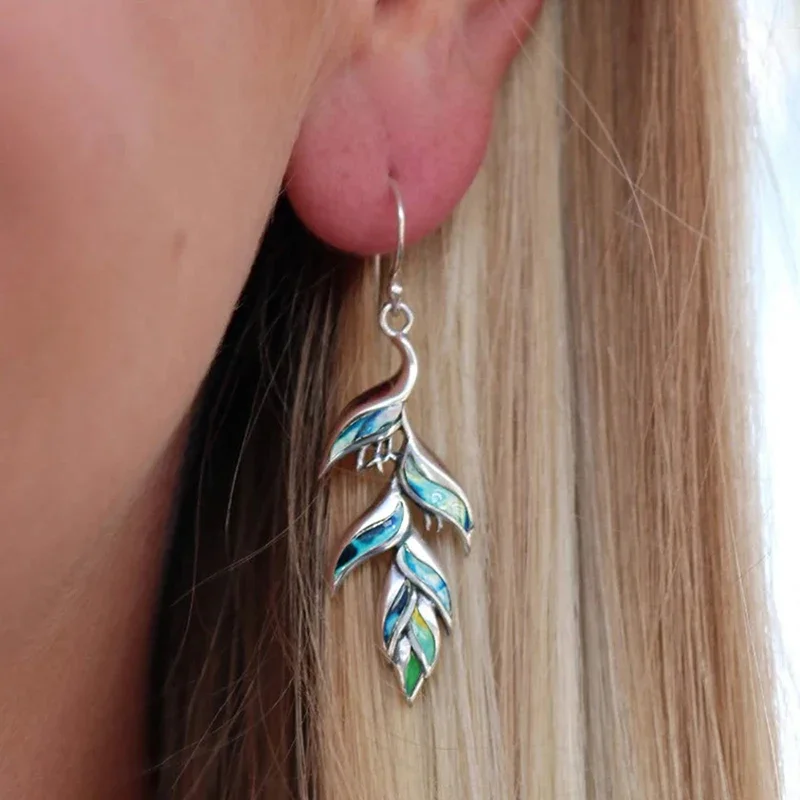Huitan Leaf Design Hanging Earrings for Women with Irregular Pattern Trendy Female Earrings Daily Wear Party Personality Jewelry