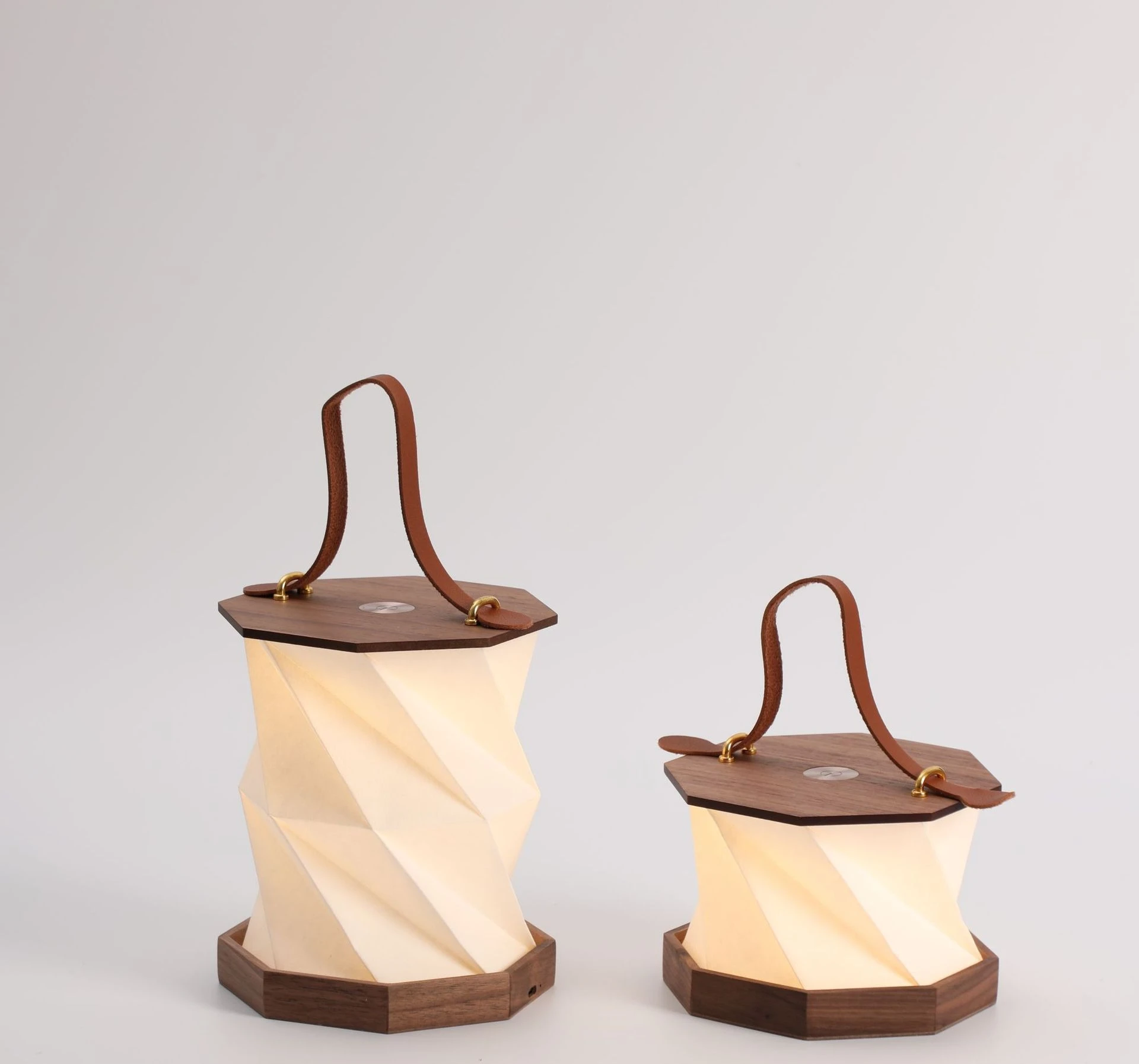 Wooden rotating lantern with portable lantern New Chinese antique souvenir