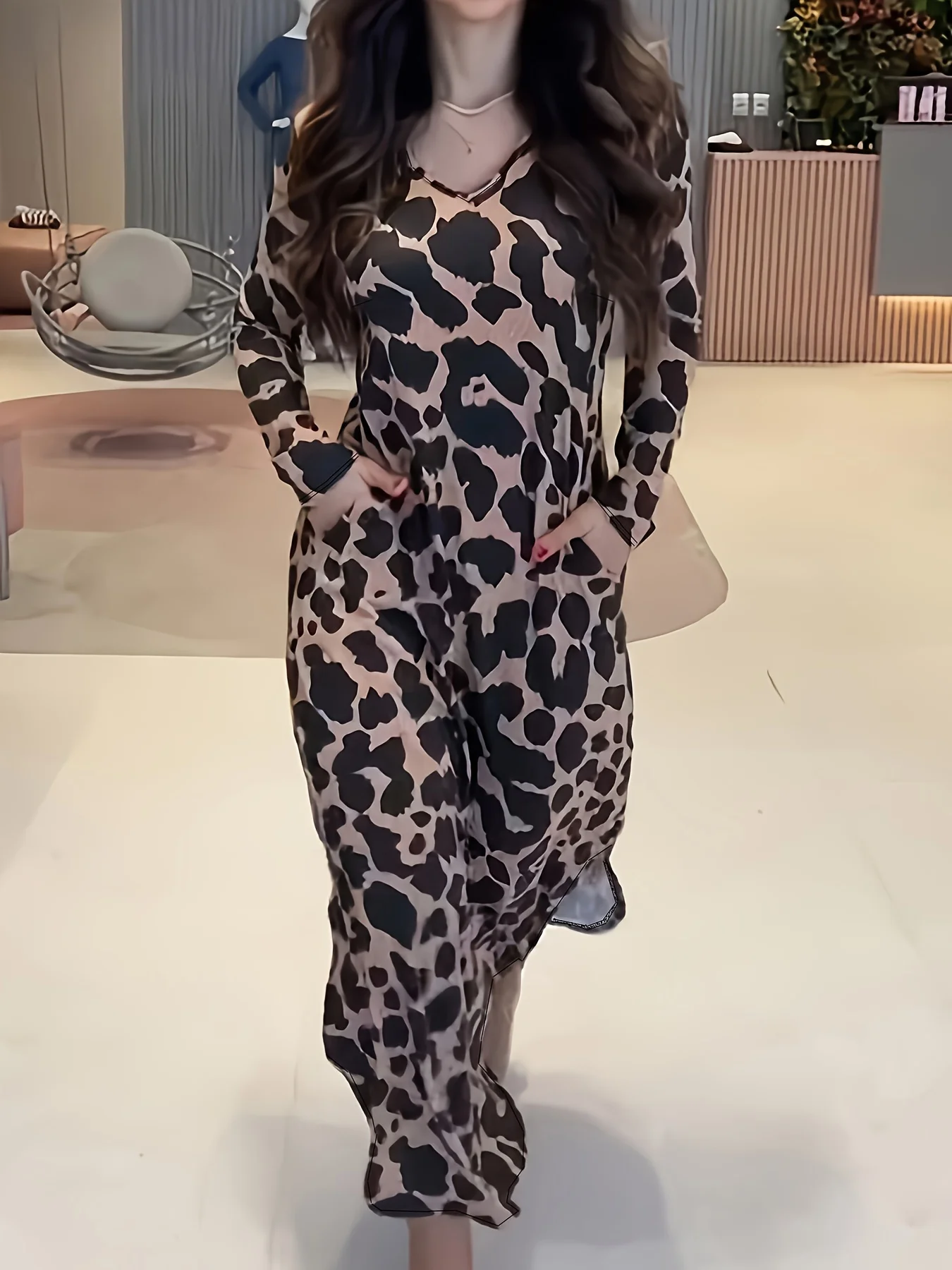 

Plus Size Leopard Print Curved Hem Dress, Casual V Neck Long Sleeve Dress For Spring & Fall, Women's Plus Size Clothing