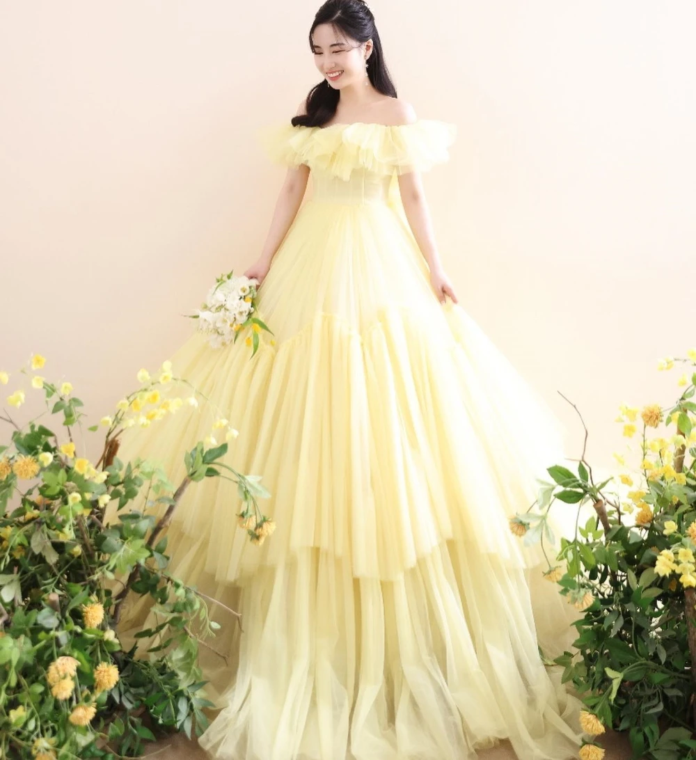 

SONDR Off-Shoulder A-Line Evening Dress Yellow Custom Made Backless Formal Prom Dress Tiered Simple Evening Gown Bridal