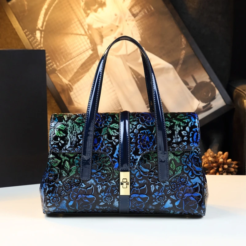 2024 New Hand-painted Flower Chinese Fashion Middle aged Large Capacity Women\'s Bag Atmosphere High end Crossbody Handbag