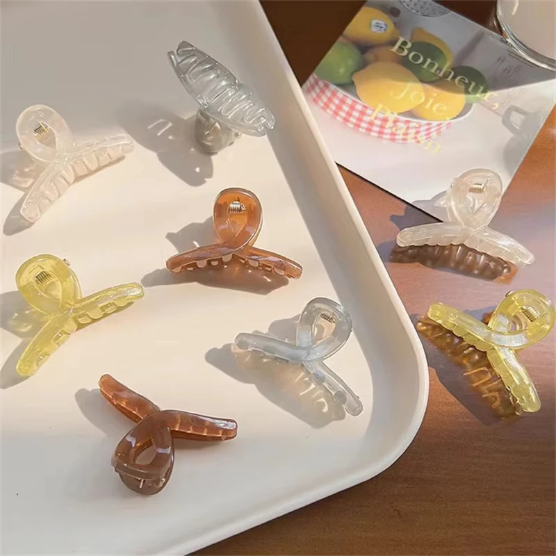 

6pcs Mini Cute Claw Clip Small Girl Hair Claw Semi Transparent Bangs Side Clip Small Shark Clip Women Hair Accessories