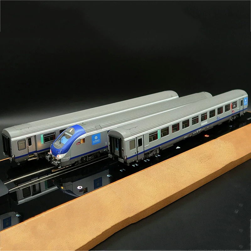 Model Kereta Api HO Tipe 1/87, Gerbong Penumpang dengan Lampu Tiga Bagian 41232 Blue Label Train Set, Mainan Anak Laki-laki, Hadiah