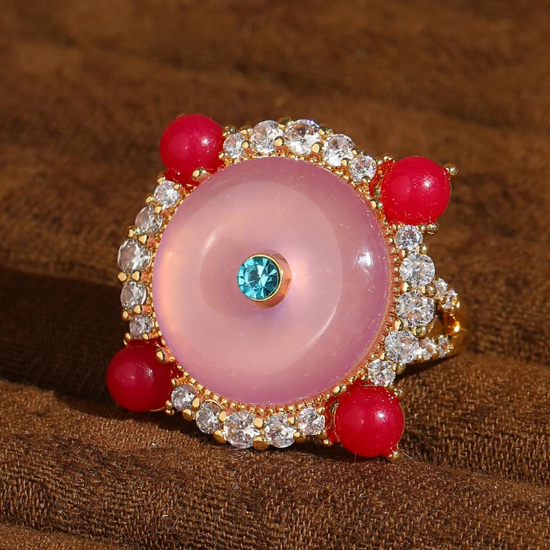 

Vintage Pink Ring Rose Red Agate Powder Jade Stone Gold Color Rhinestone Jewelry Luxury High Quality Wedding Party Accessories