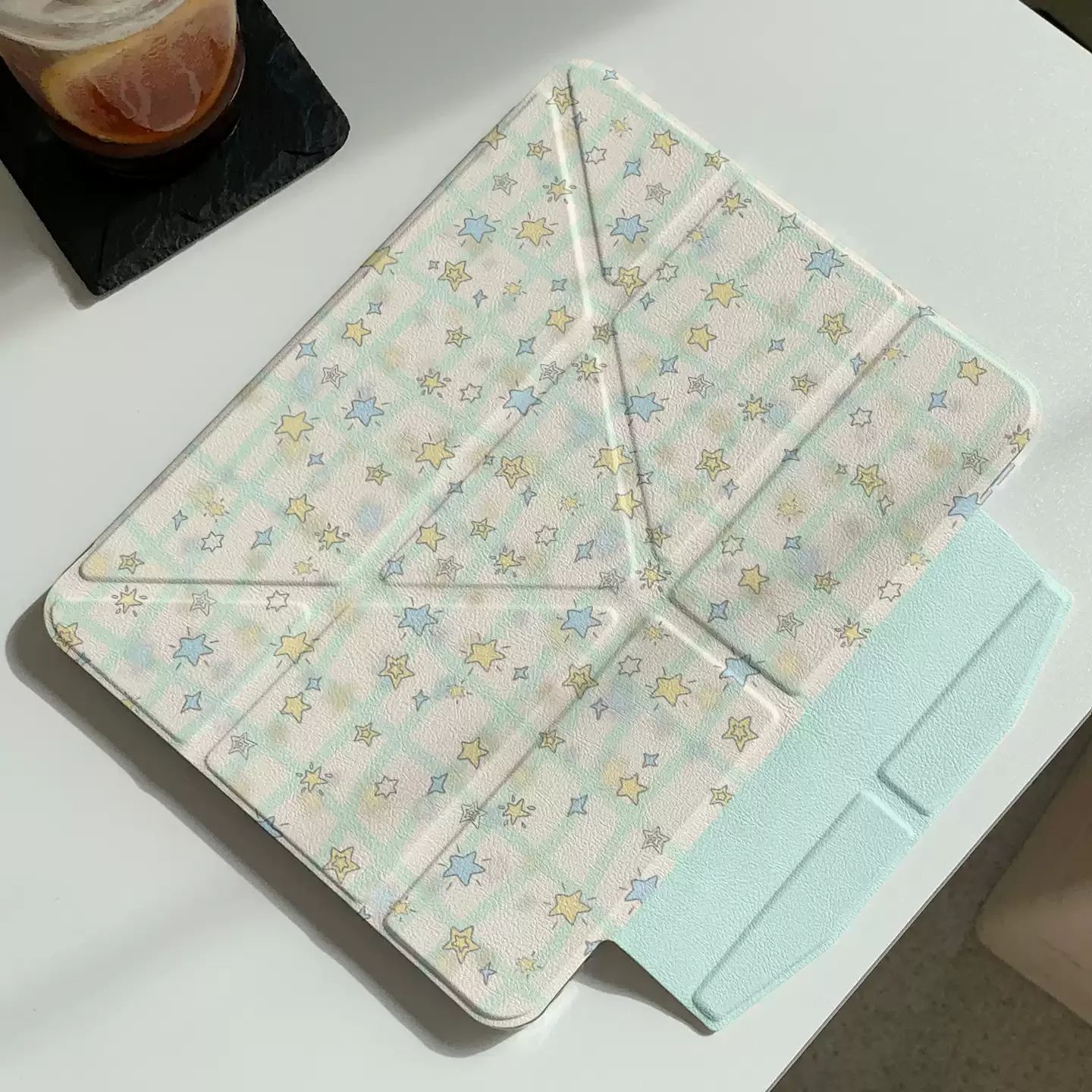 

Чехол Ins Stars Fill The Screen Table Case для iPad Pro 11, 12.9, 13 (M2, M3, M4, M5), а также для iPad 8.3, 9.7, 10.2 (5/6/7/8/9/10/11-го поколений), Air 4, 5, 6, 7