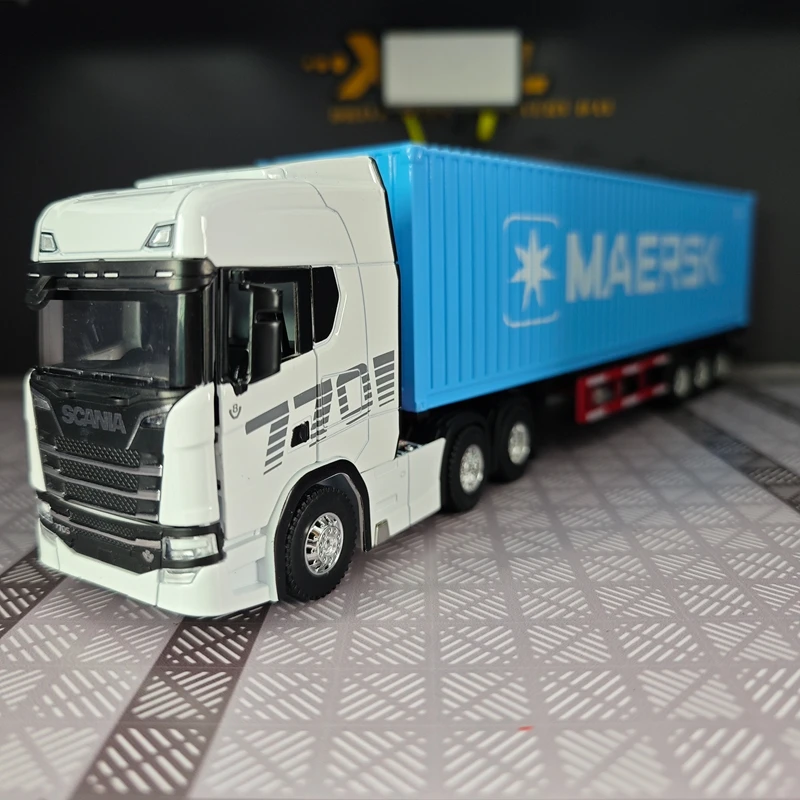 

1:50 simulation Alloy sliding Scania container truck, alloy model car ornament, door can be opened, static gift