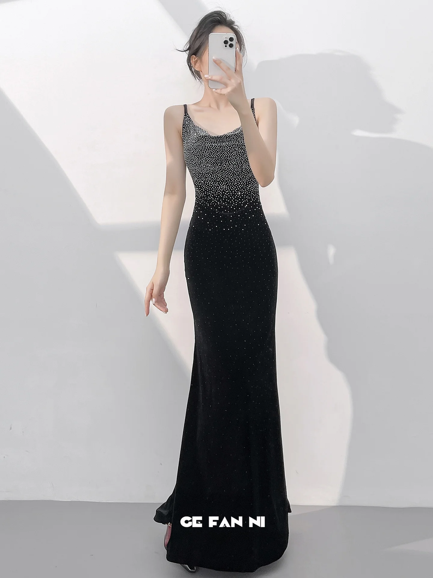 

Elegant Black Evening Gown Women's New 2026 High-End Sensation Party Host Fish Tail Dress Beautiful Long Sleeveless Polyester...