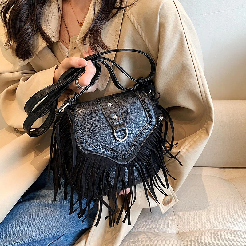 Fashion Tassel Shoulder Bag for Women High Quality PU Square Bag Cute Purses Crossbody Bag Designer Messenger Bag Luxury Satchel