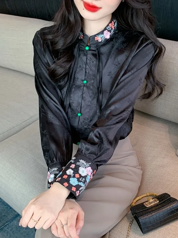 New Chinese National Style Embroidered Blouse Women's 2024 Autumn Clothing New High-end Match Horse Skirt Shirt Top