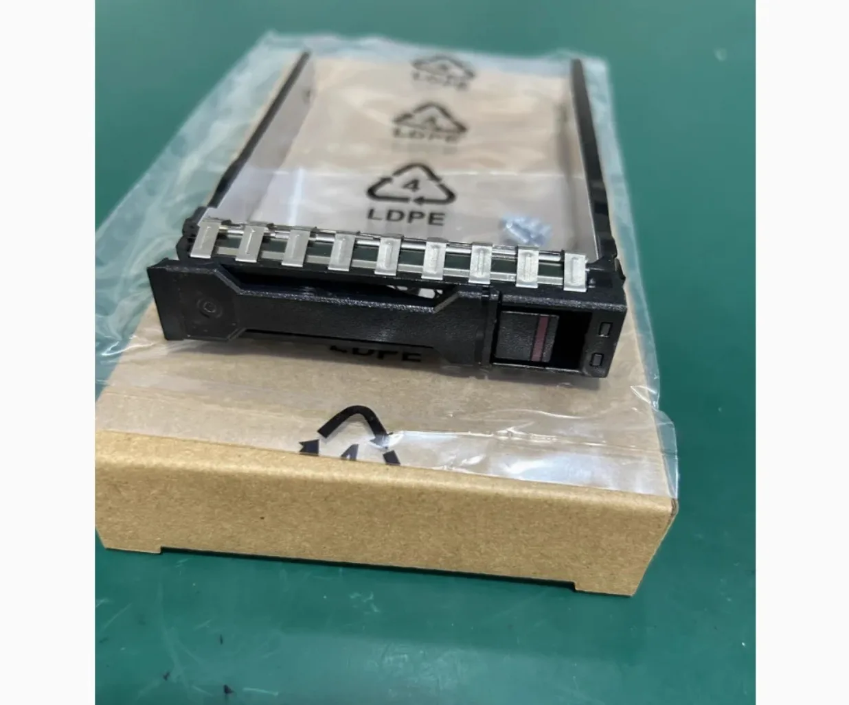 

SX 10 pcs/lot 2.5 inch Hdd Caddy Tray replacement For HP p22892-001 DL380G10/DL385G10 plus v2 232720