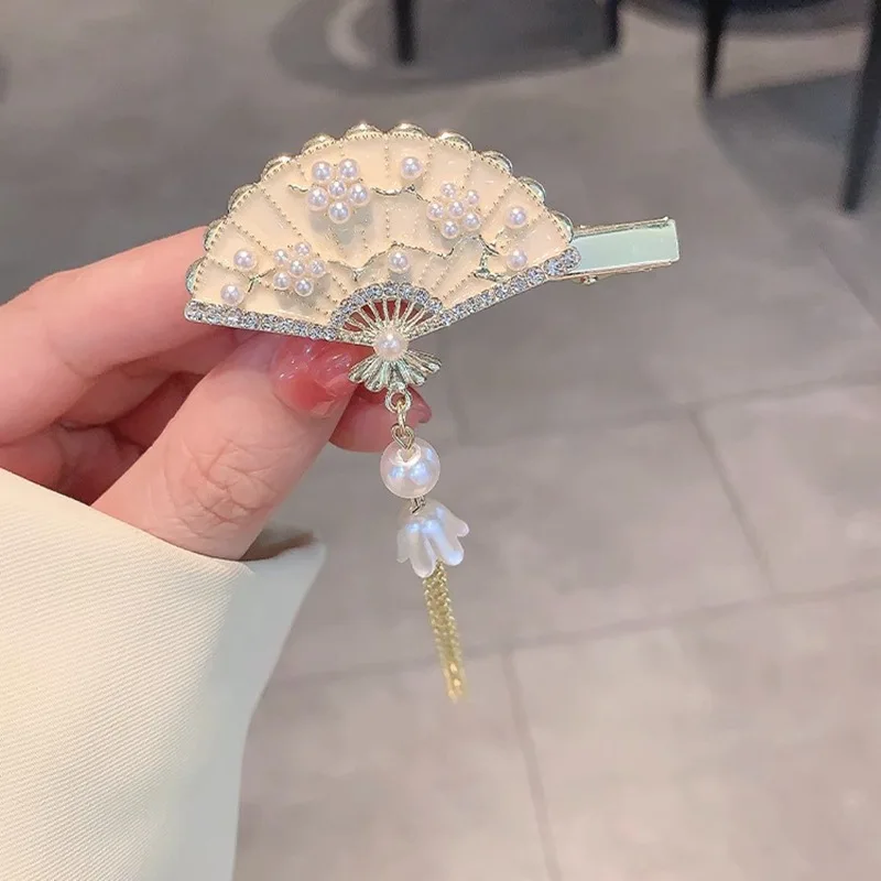 1/2Pcs Women Antique fashion pearl fringe side clip chinese style Advanced elegant fan duckbill clip edge Clips hair accessories