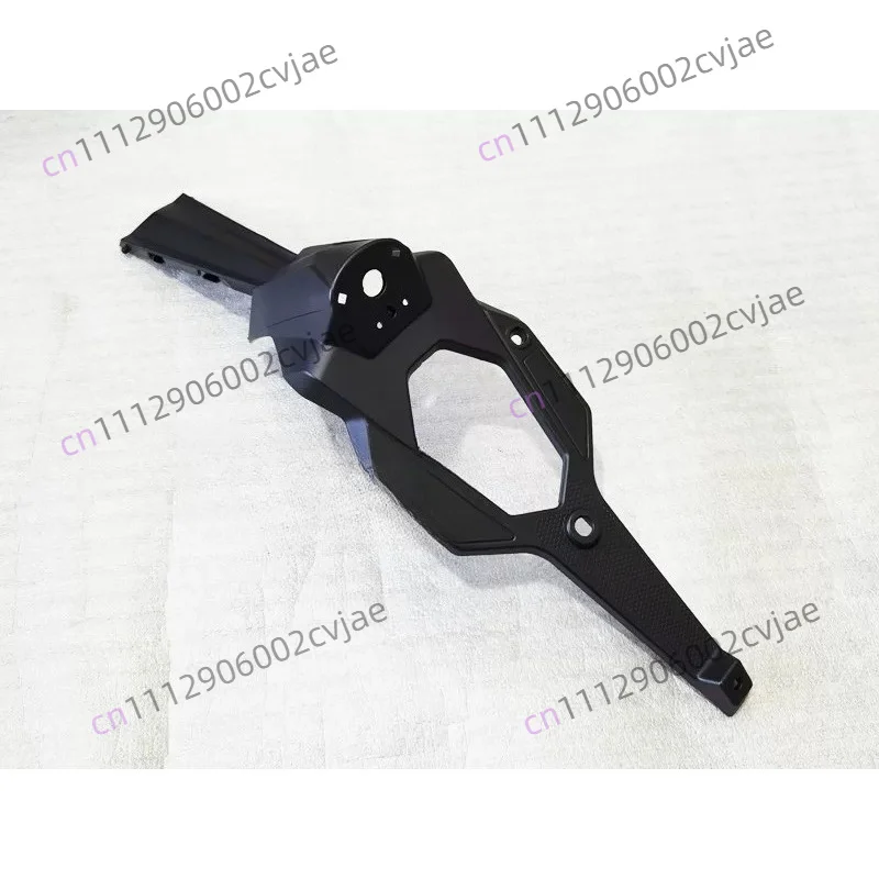 Suitable for BJ150-31 Xiaoxunlong 150S rear fender bracket rear license plate light reflector