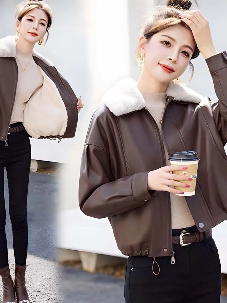 Elegancki płaszcz motocyklowy z kołnierzem ze sztucznego futra, ocieplany polarem, damski, ze skóry PU, luźny krój, wysoka jakość, idealny na wiosnę i jesień.