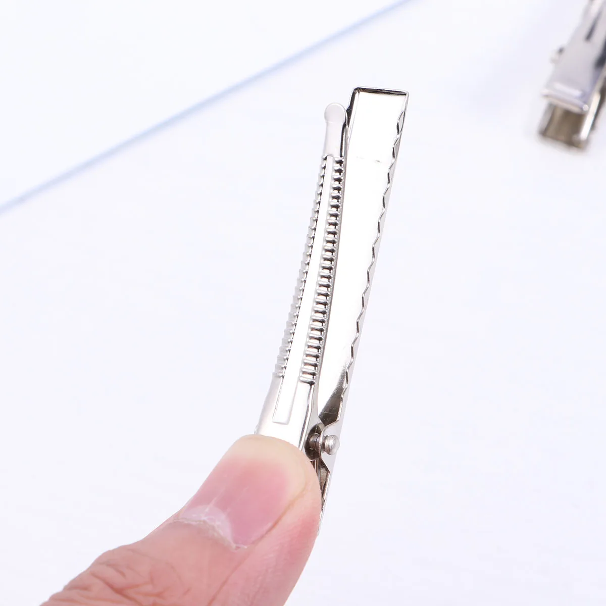 

200pcs Hair Clips 3cm 6cm Durable Metal Single Prong Alligator Clips for Sectioning Hair Curling Kids Barrette
