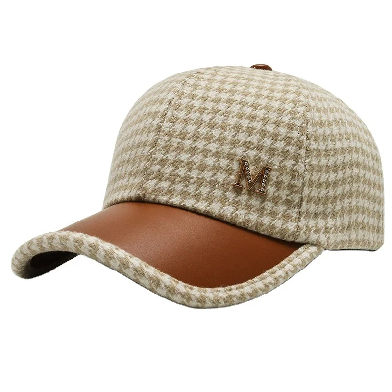 Autumn And Winter New Men\'s And Women\'s Fashion Black And White Check Baseball Cap Letter M Hat