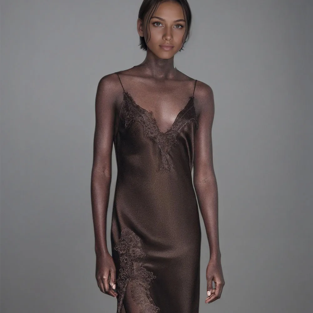 Zimowa, nowa, modna i seksowna sukienka damska z koronkowym kołnierzykiem i satynową teksturą.