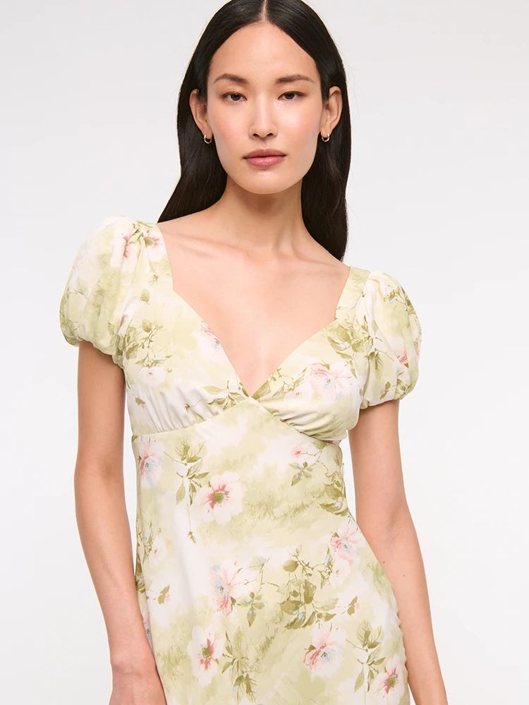 VC Elegant Floral V-Neck Midi Dress with Puff Sleeves and Back Cut-Out for a Spring Party