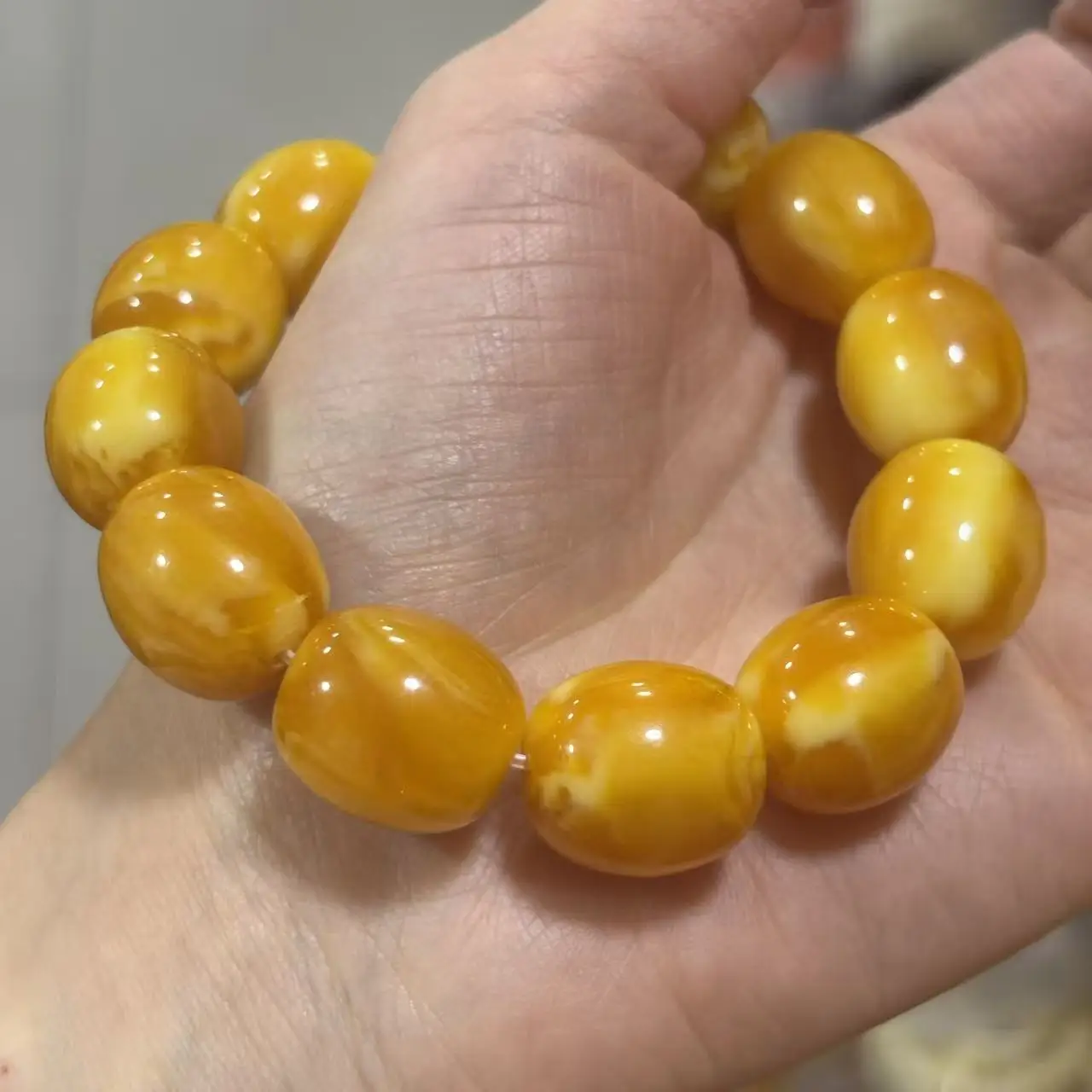 Natural Amber Honey Wax Bracelet Baltic Chicken Oil Yellow Barrel Bead Amber Bracelet Original Stone Men\'s and Women\'s Pendant