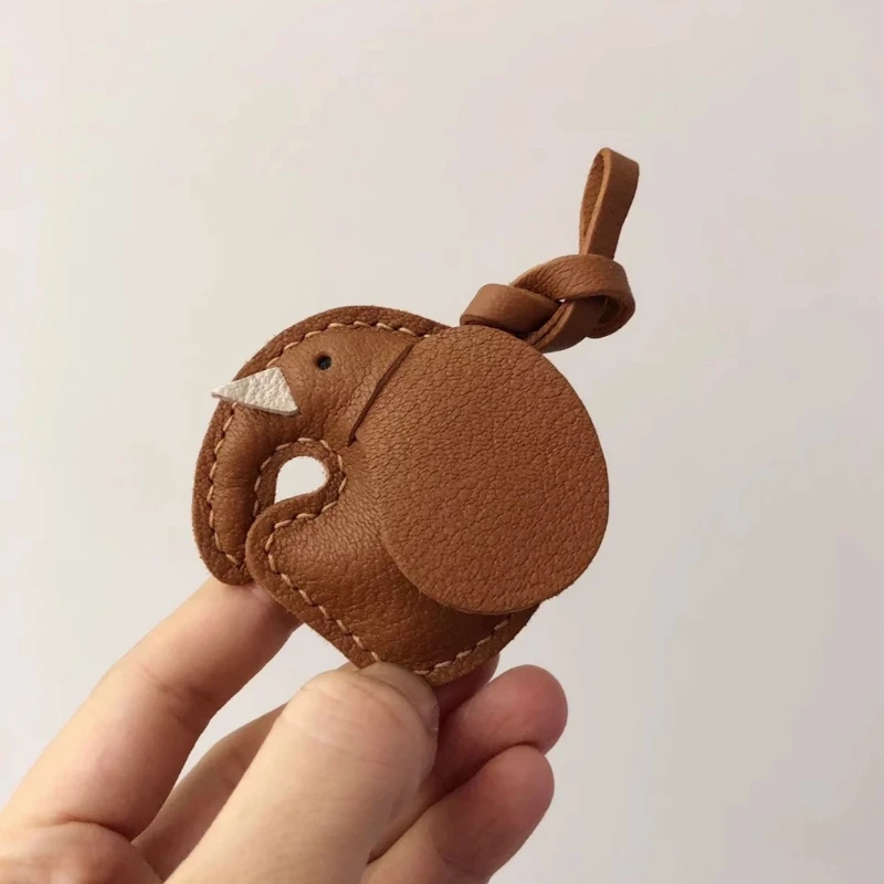 

Подвеска с коричневым слоном, подвеска из французской овчины, сумка для телефона, брелок из натуральной кожи ручной работы.