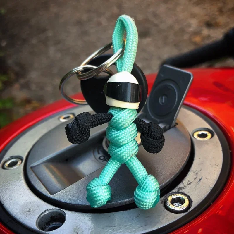 Motorrad Kopf Schlüsselanhänger Biker Helm Anhänger Schlüsselanhänger geflochtenes Seil Paracord Buddy Tasche hängenden Rucksack Puppe Spielzeug Geschenke