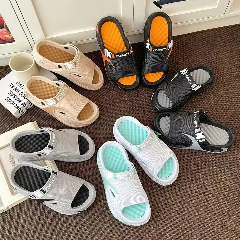 Wear sandals and slippers when going out; in summer, men's durable thick-soled non-slip shoes and waterproof shoes