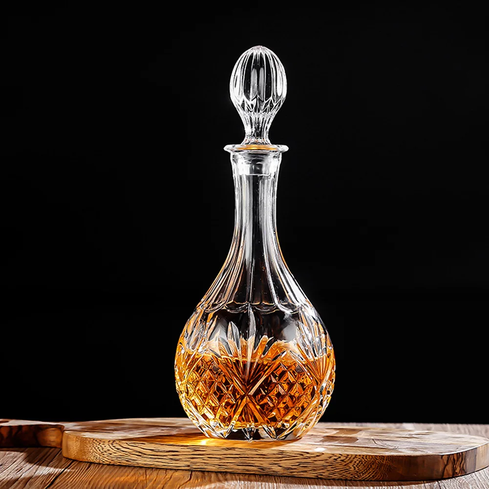 Thickened Glass Liquor Bottle With Stopper Airtight Stopper Preserves Freshness. Men Study Accessory