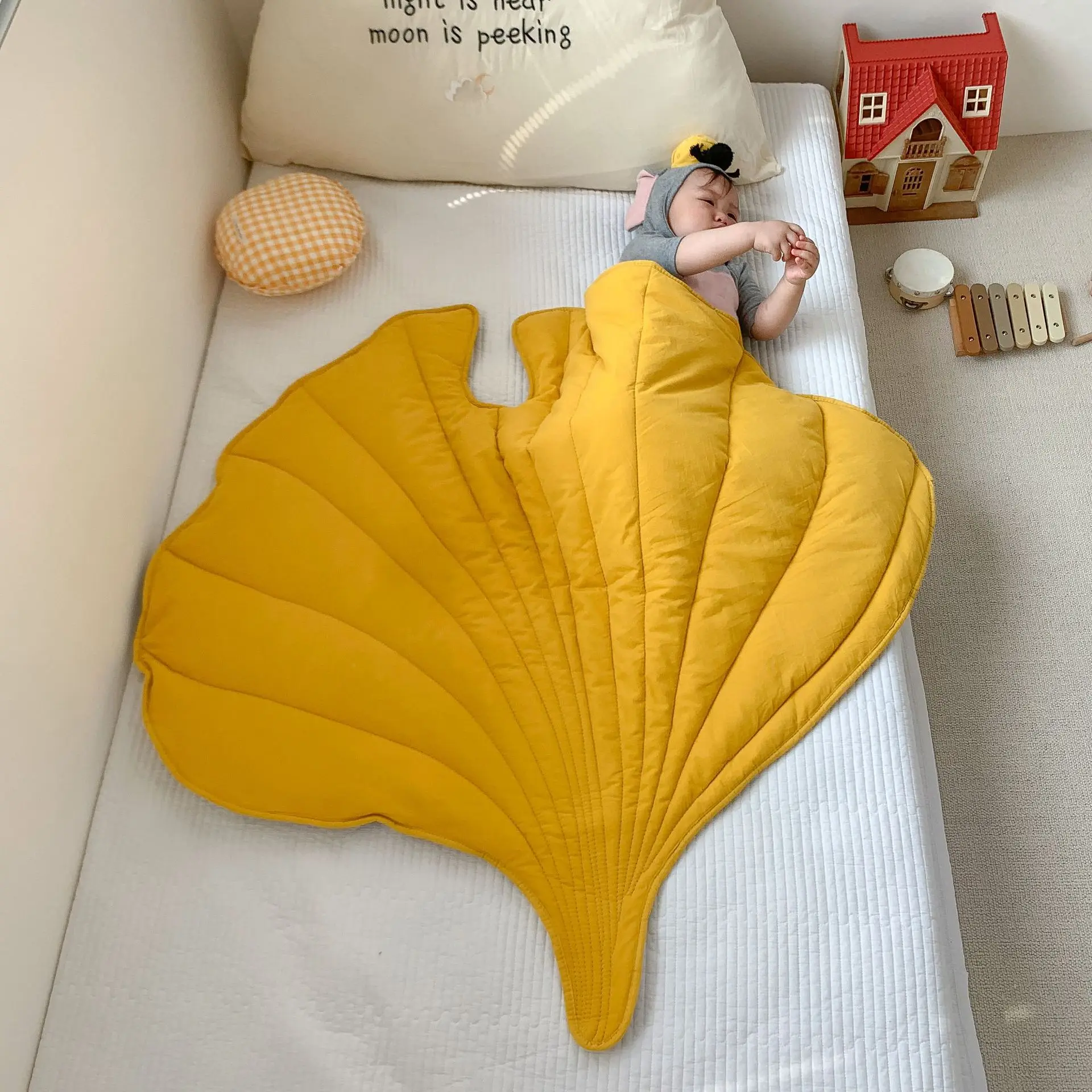 

Nordic Leaf Rug Soft Cotton Floor Mat Rugs Baby Kids Bedroom Nursery Decor Carpet Blanket Living Room Home Decoration Area Rug