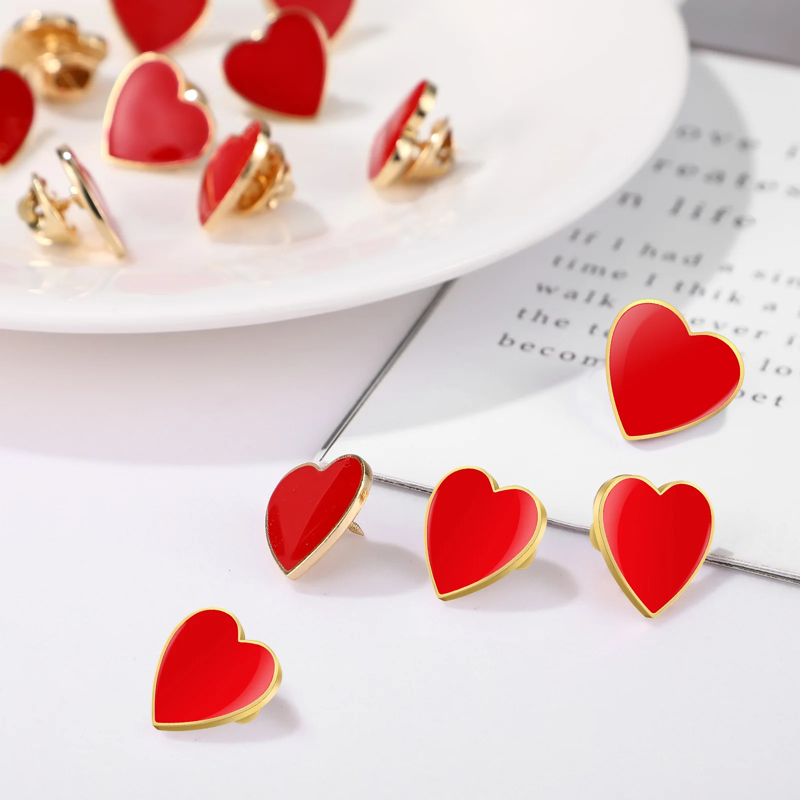 12Pcs Red Heart Shape Brooch Wedding Party Jewelry Brooches Women Lovers Gift Resin Love Pins Christmas New Year Gifts