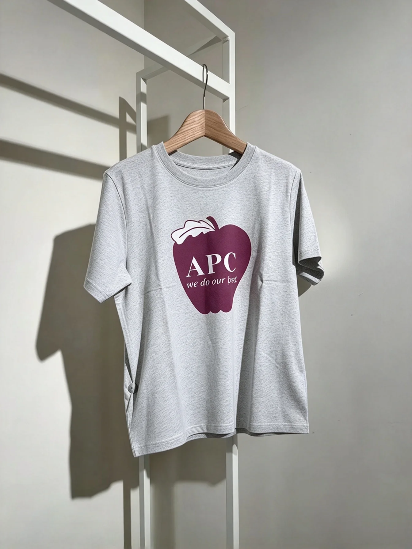 2026 Spring/Summer Short-Sleeved T-shirt with Apple Pattern Cotton Graphic Printing High-end Luxury Both of Men and Women