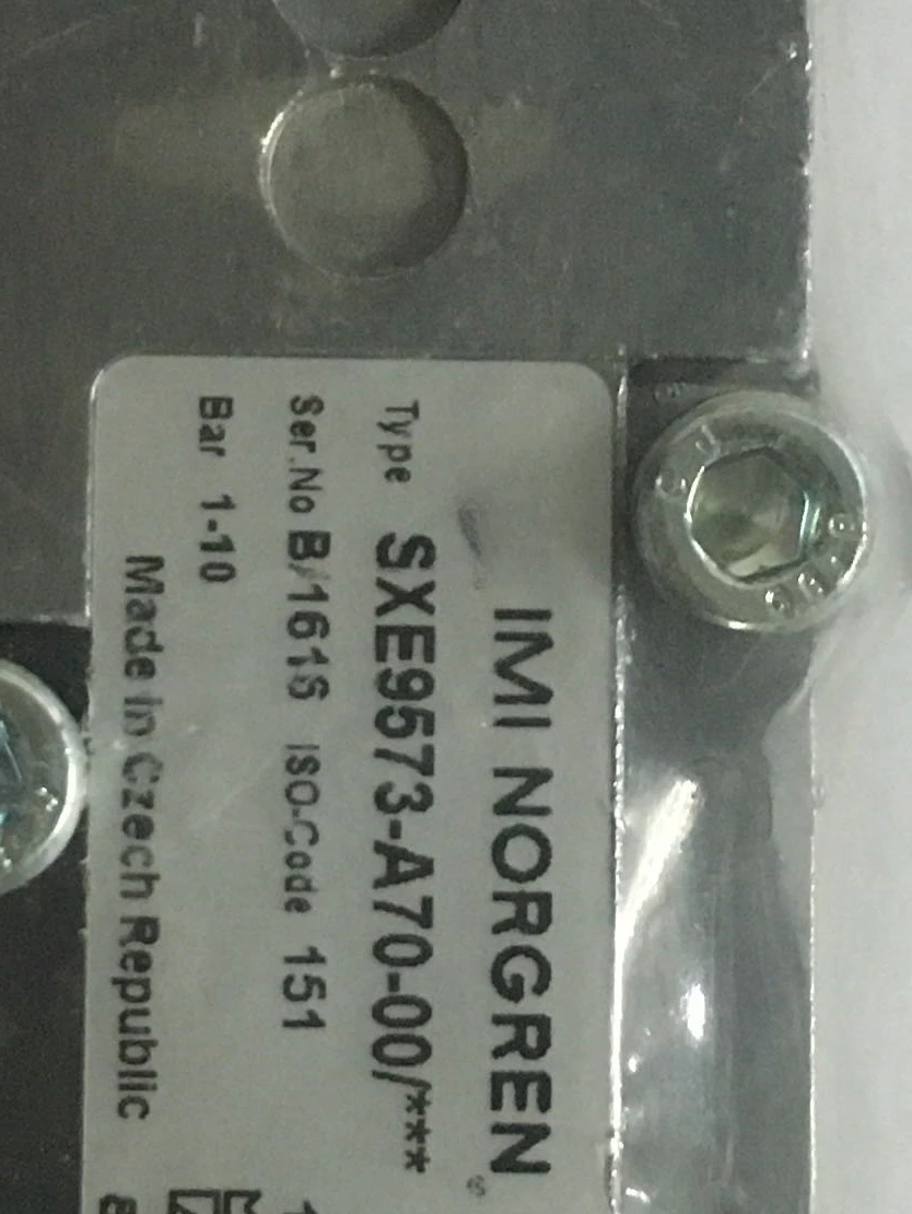 R40-205-RNSA  Pneumatic pilot valve  R18-C00-RNXG R18-C24-RNSA