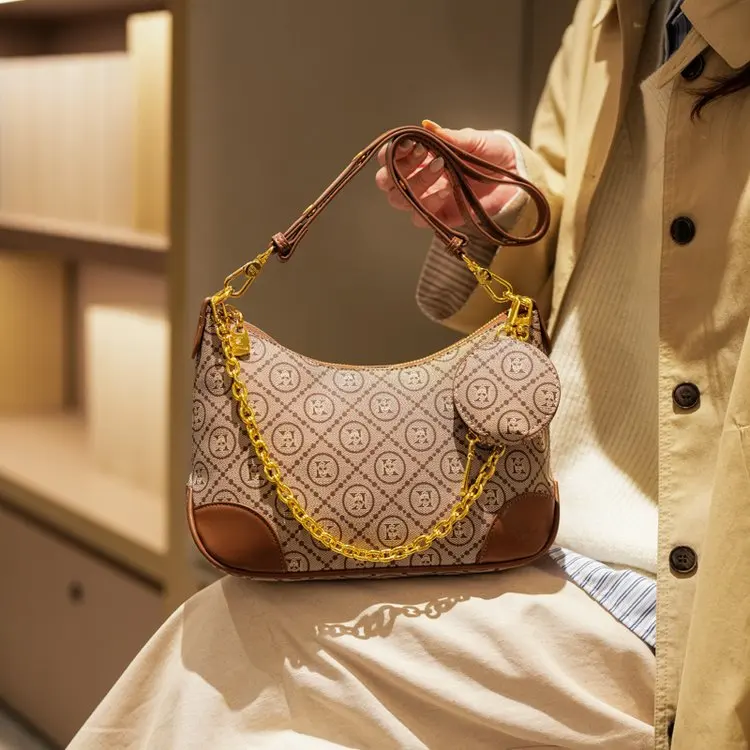 

Niche Women's Vintage Underarm Bag Luxury Chain Dual-Use Shoulder Crossbody Bag for Commute & Weekend Getaways