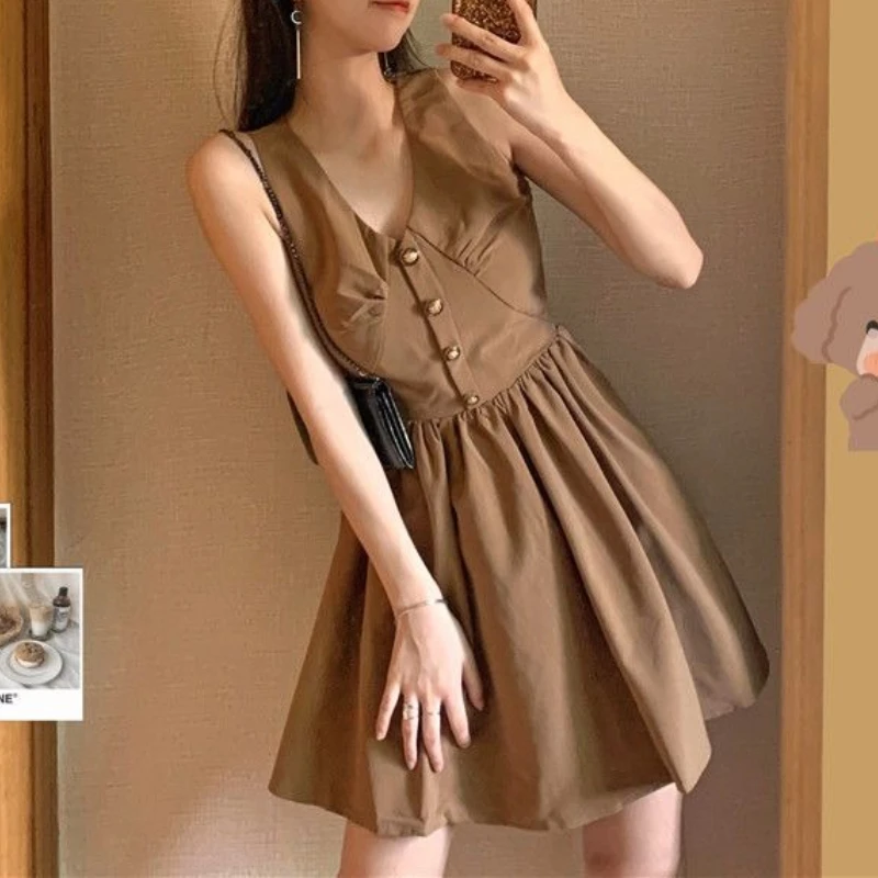 

French Design Sense Dress Spring and Summer 2025 Waist Temperament V-neck Sleeveless Women's Short Skirt
