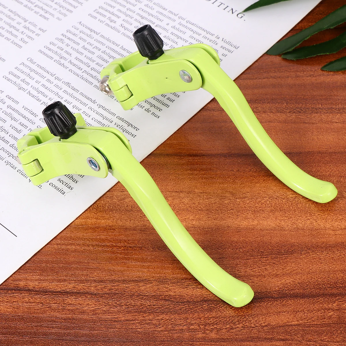 

1 Pair Aluminum Alloy Bike Brake Lever Universal Sturdy Replacement Handle For Repair Maintenance Accessories Spare Parts Green