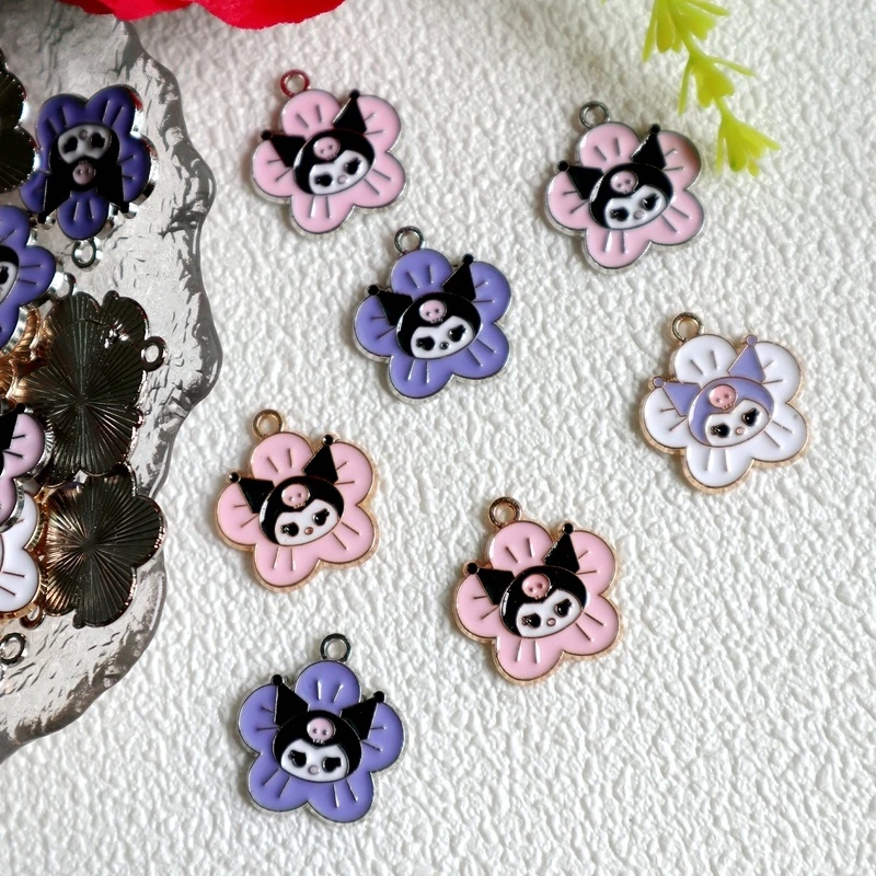 10 szt. Wisiorek ze stopu kwiatowego Sanrio Kuromi z motywem kwiatowym Anime urocze metalowe zawieszki naszyjnik DIY bransoletka kolczyk brelok