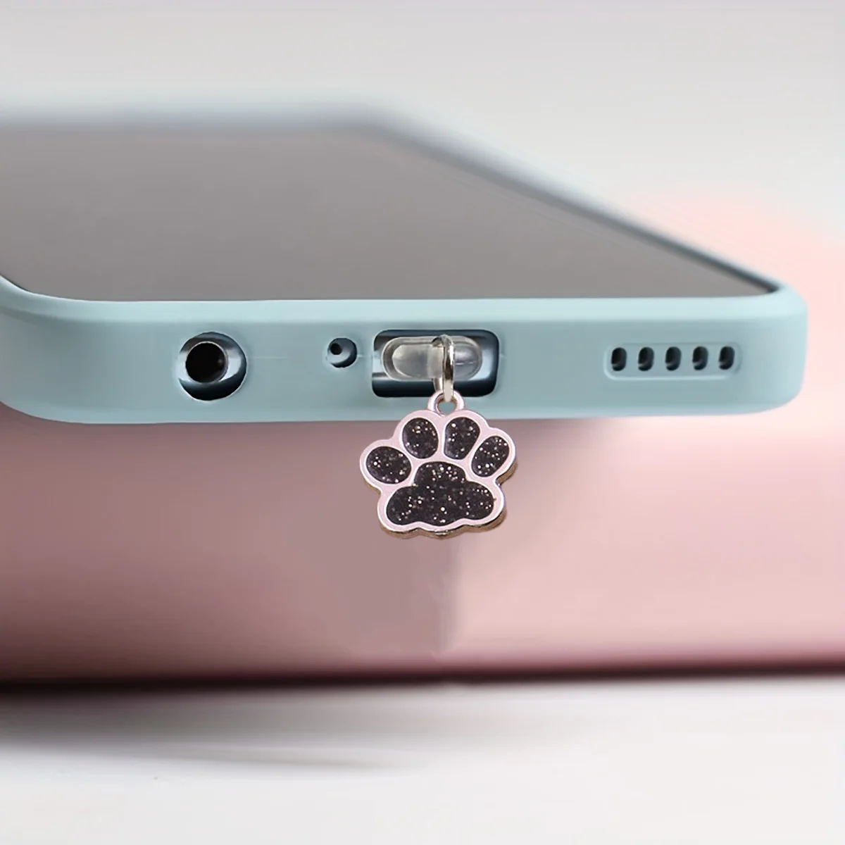 Sumbat Debu Ponsel Liontin Dekorasi Aksesori Berkilau Cakar Kucing Lucu dan Cantik untuk Hadiah Penutup Debu Port Iphone Tipe C