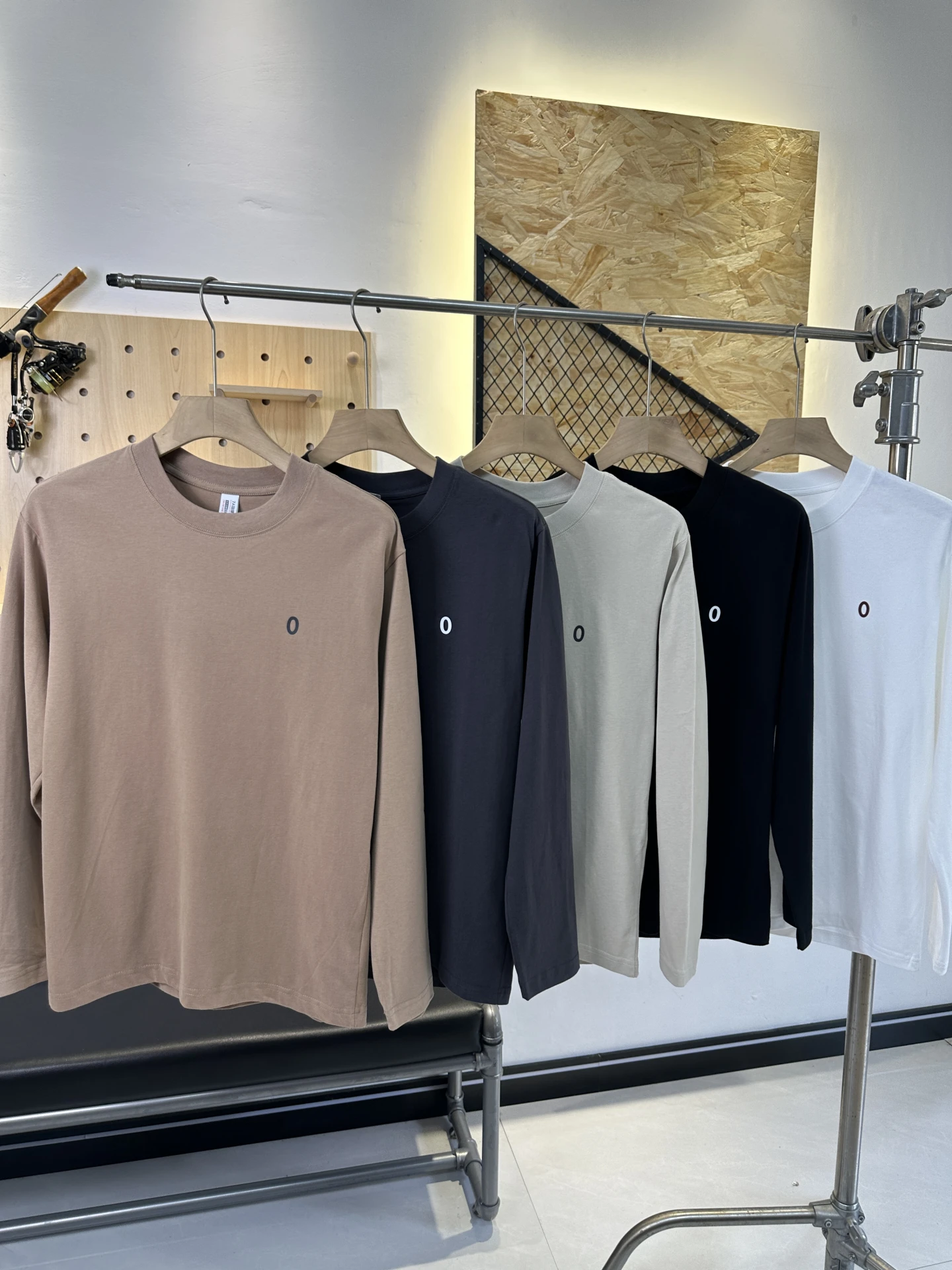 

Trendy Couple Sle! Pure Cotton Fce Long Sve T-irt! Comfortable for Spring And Autumn Men And Women Base irt Trendy