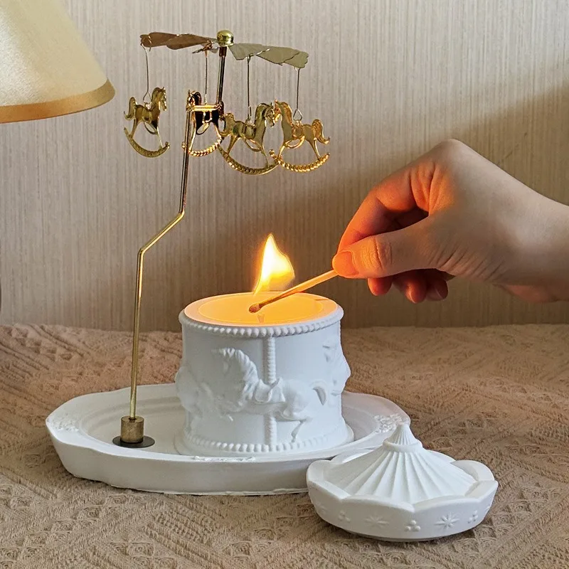 Романтическая карусельная свеча