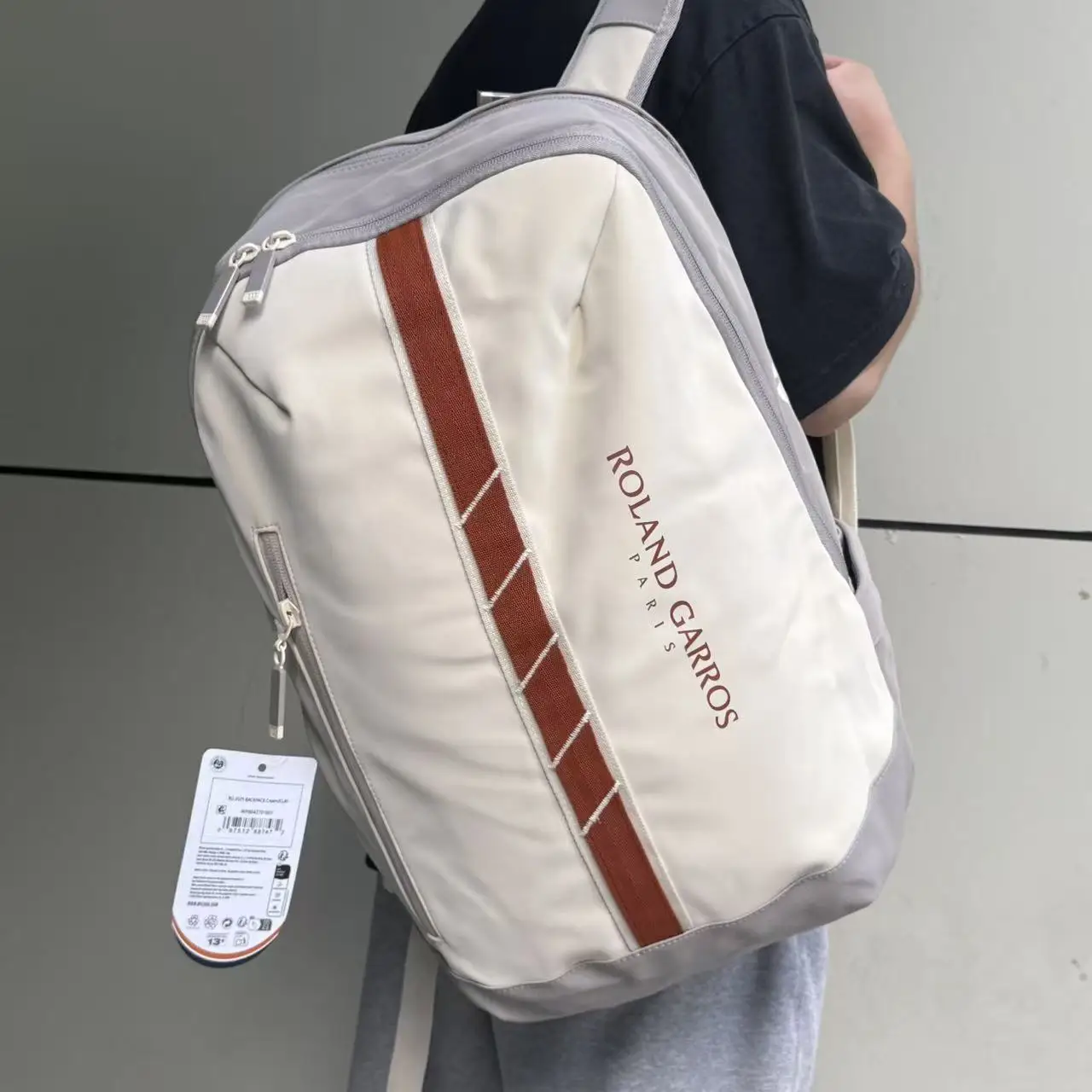 حقيبة ظهر ويلسون 2025 الجديدة للتنس سوبر تور الفرنسية المفتوحة ذات سعة كبيرة حقيبة مضرب التنس الرياضية مع حجرة أحذية منفصلة