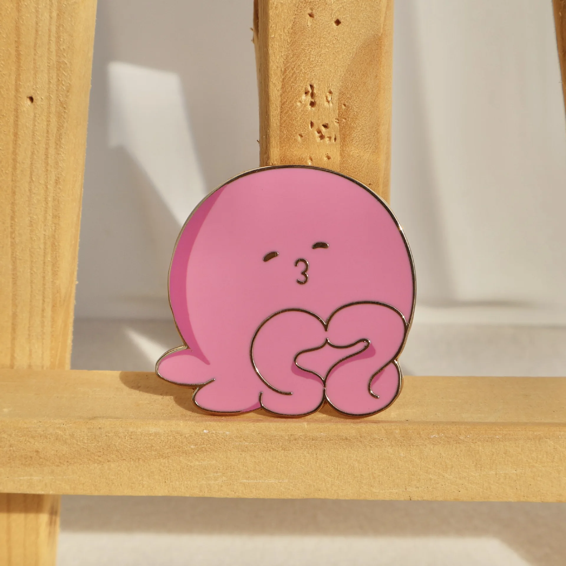 Takopi شارة معدنية أنيمي Takopi الأصلي الخطيئة المينا دبابيس اليابان مانغا دبابيس حقيبة الظهر الملابس التلبيب ACG ديكور تأثيري