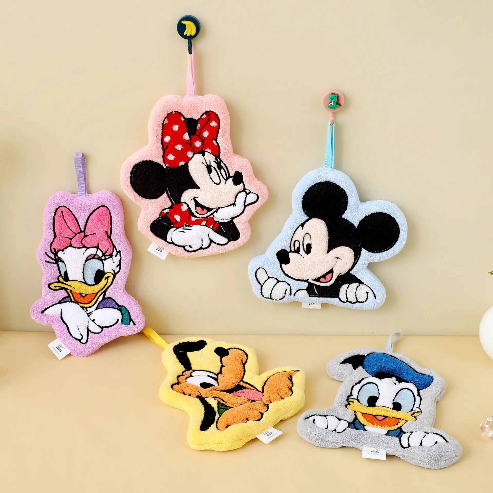 Miniso 正規品 ディズニー コーラルベルベット ハンドタオル 吊り下げ キッチン雑巾 ハンカチ 小タオル ミッキー スーパーマーケット かわいい ギフト