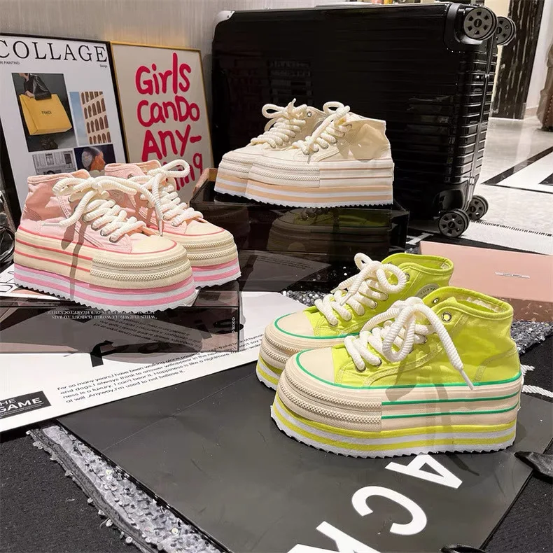 Zapatillas gruesas a la moda para mujer, zapatos informales blancos de tacón alto, zapatos de lona transpirables con plataforma a la moda para primavera y verano, color rosa dulce 2025