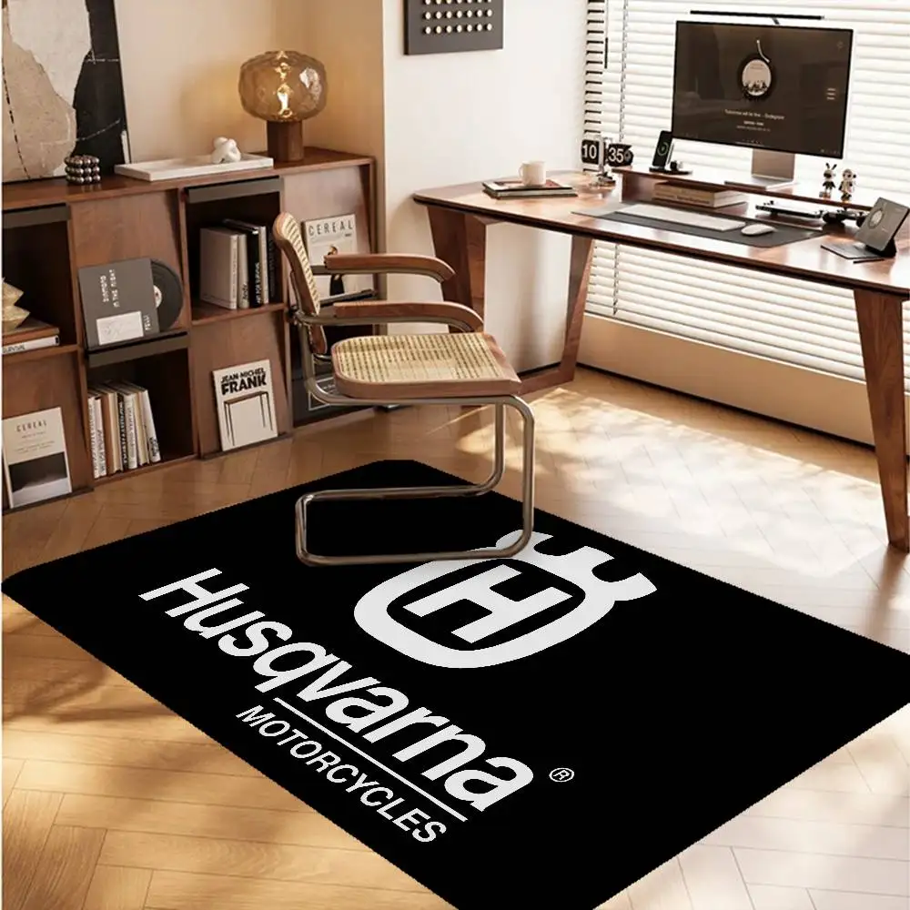 H-Husqvarna Logo Floor Mat Cheaper Anti-slip Modern Living Room Balcony Printed Bedside Mats - view 3