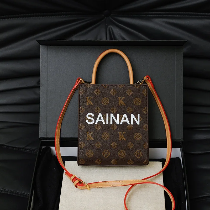 

2025 Vintage Parisian Crossbody Bag - Elegant Leather Tote With Letter Logo & Large Capacity For Fashionable Commuter Women