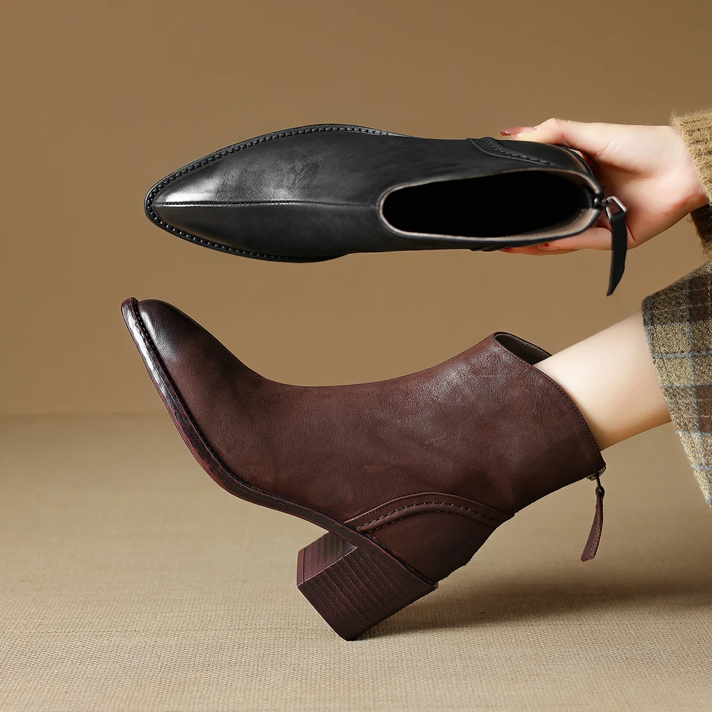 2026 new autumn winter women ankle boots natural leather plus size 22-25cm cowhide pointed toe thick heel back zip western boots
