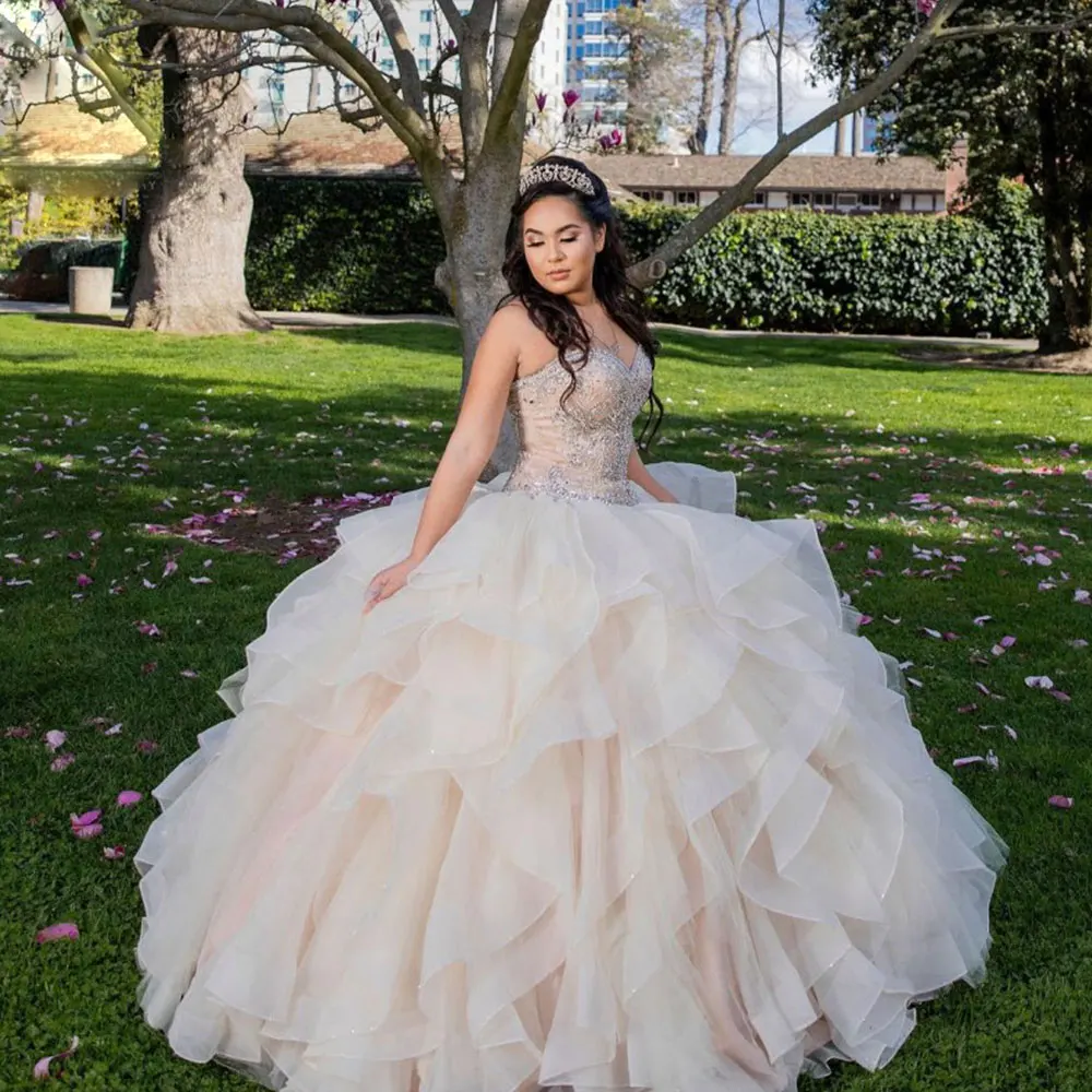 فستان Quinceanera الرائع المخصص 2023 الأميرة الحلوة 15 سنة فتاة فساتين حفلات أعياد الميلاد بدون حمالات كشكش فيستدوس دي كوي