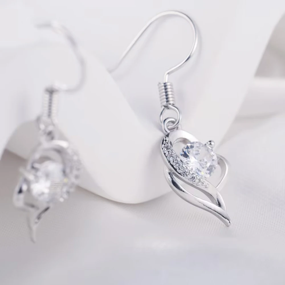 S925 الفضة مويسانيتي 0.5 قيراط المحيط على شكل قلب أقراط مزاجه المألوف الكلاسيكية الراقية عادية رائعة المرأة الولايات المتحدة الأمريكية