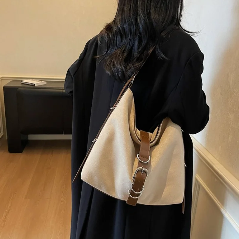 

Elegant-looking-chic 2025 New Ladies Luxury Brand Leather Crossbody Bag Famous Designer​