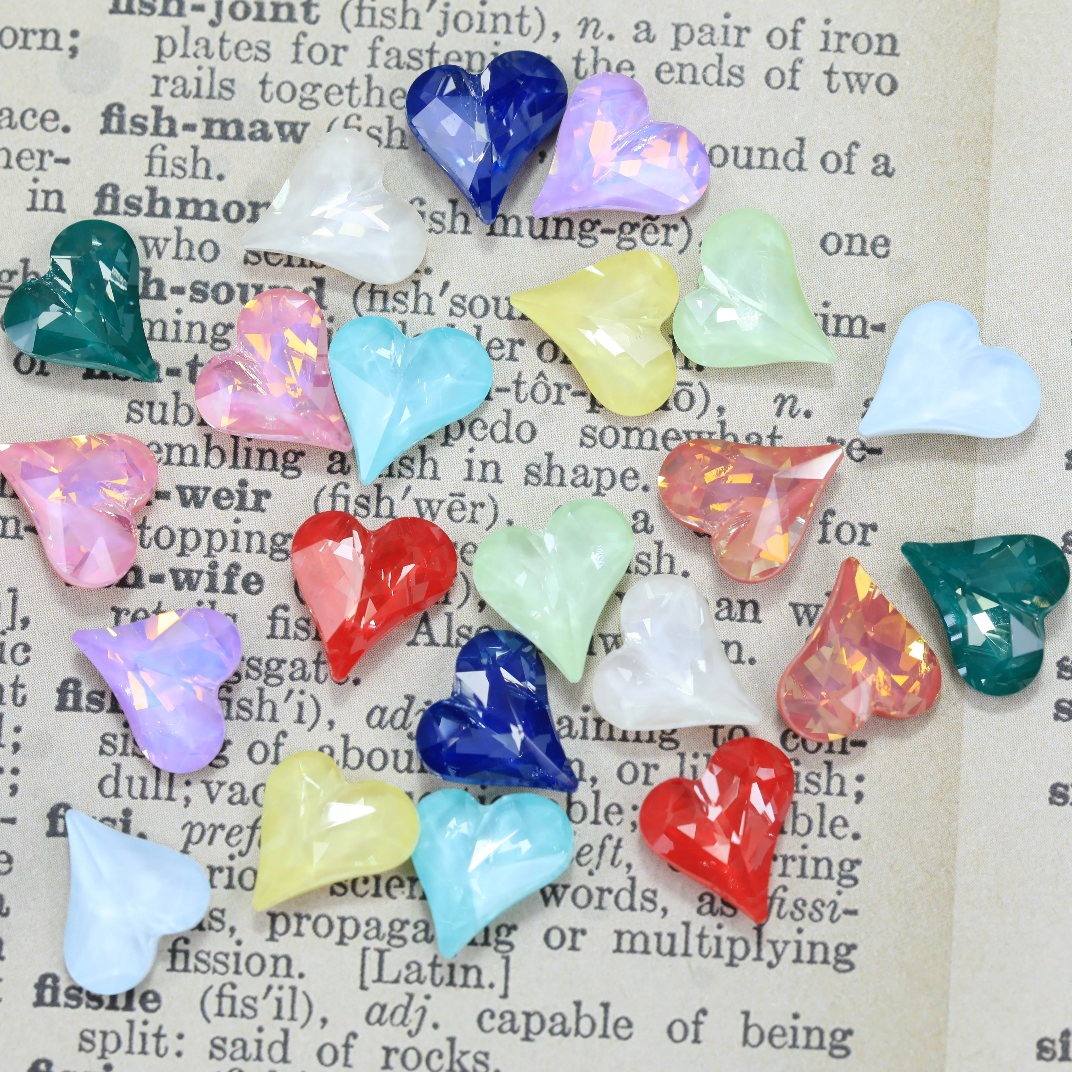 Pro Series Glänzende Kristall-Herzsteine mit spitzer Rückseite, Sonderfarben, Fancy Stones, DIY-Zubehör für Taschen, Schuhe, Hochzeitskleider – Detail 6