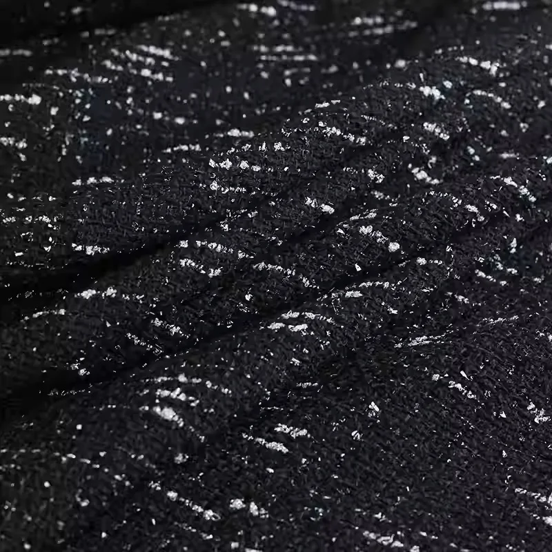 

Черный цвет и серебряная лента, окрашенная пряжа, плетеная твидовая ткань для женщин, осенняя куртка, платье, костюмы, пальто, материал для шитья своими руками