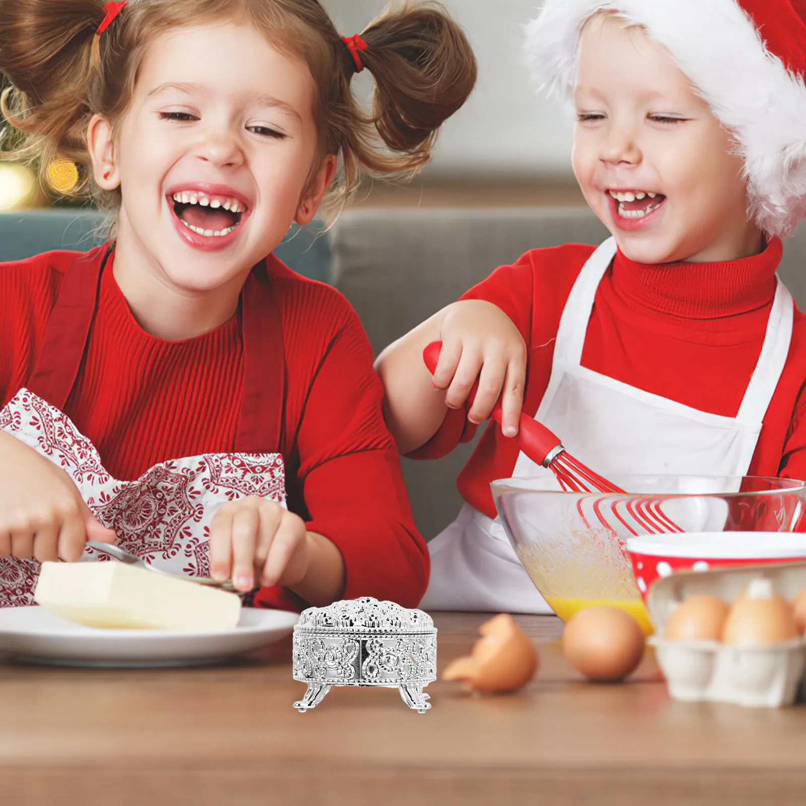 

6Pcs Gold Embossed Round Candy Boxes Party Favor Boxes for Wedding Baby Shower Birthday Candy Packaging Jewelry Display Dessert